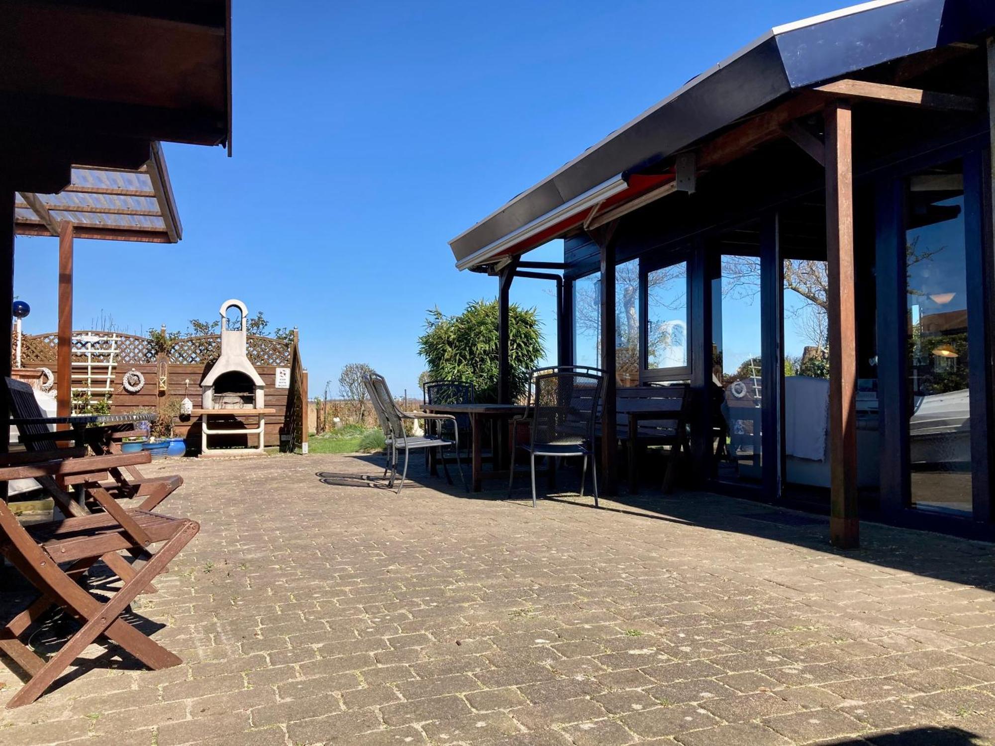 House Marijke With Winter Garden And Direct Access To The Lauwersmeer Anjum Kültér fotó