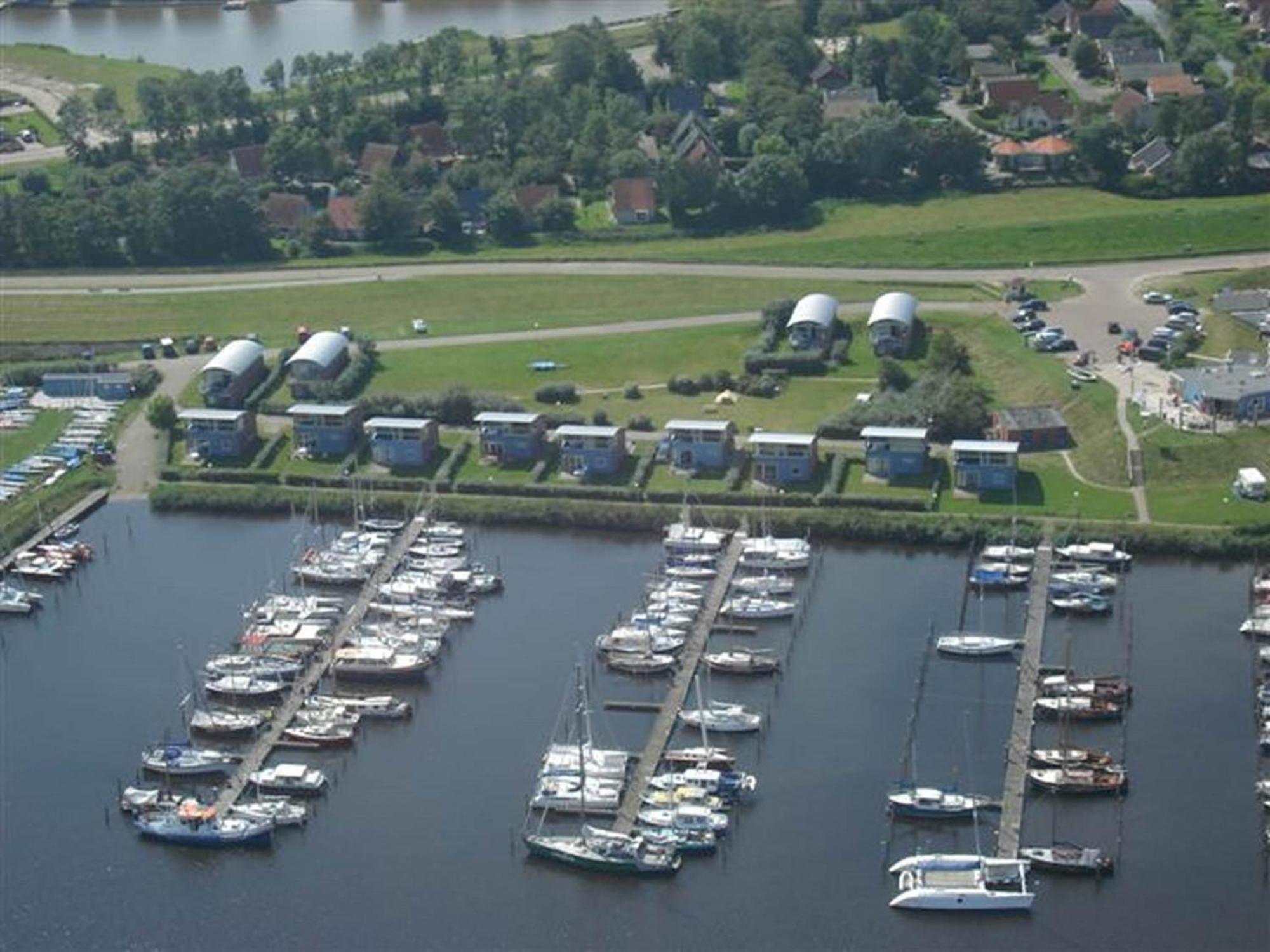 House Marijke With Winter Garden And Direct Access To The Lauwersmeer Anjum Kültér fotó