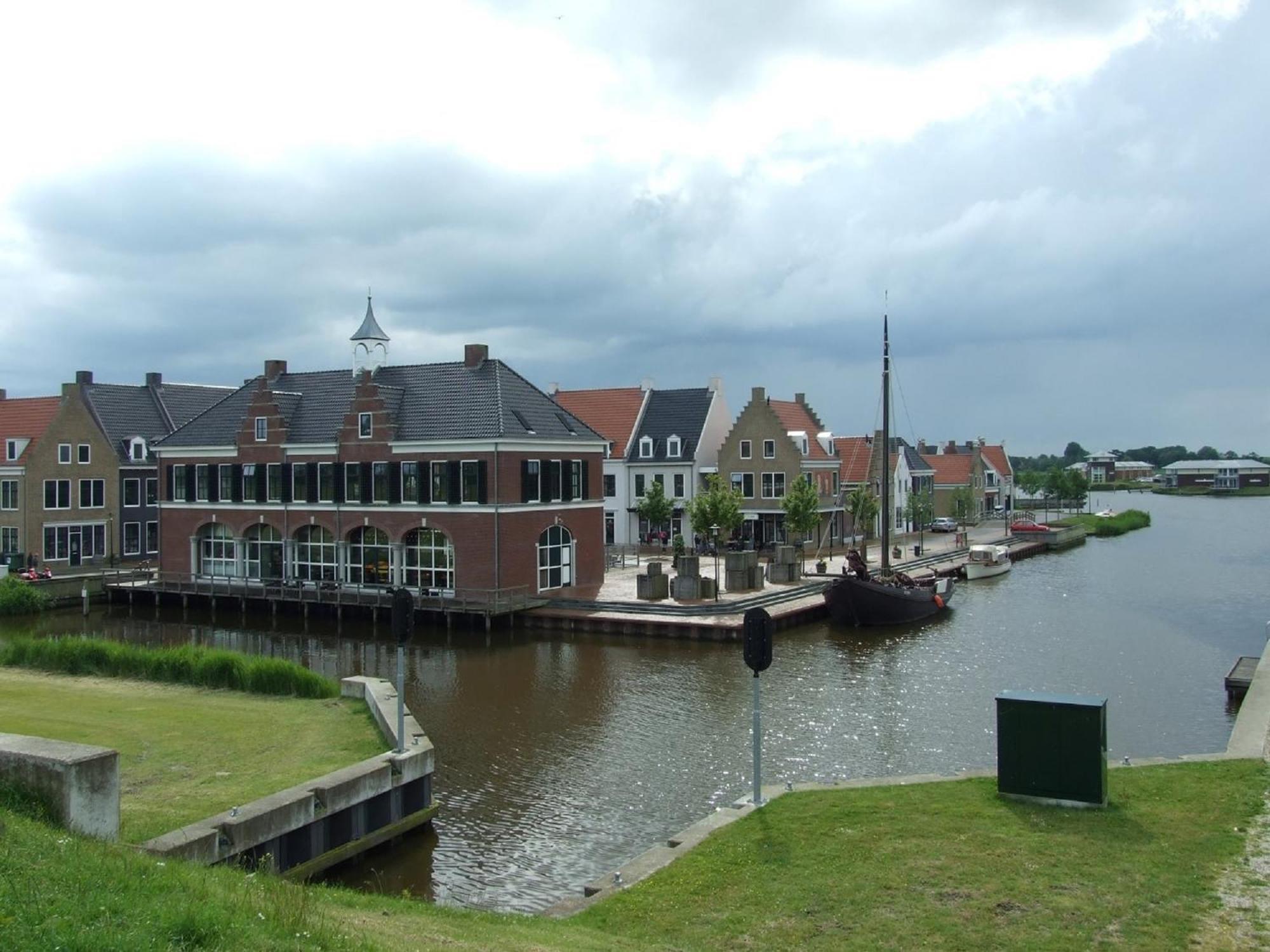 House Marijke With Winter Garden And Direct Access To The Lauwersmeer Anjum Kültér fotó