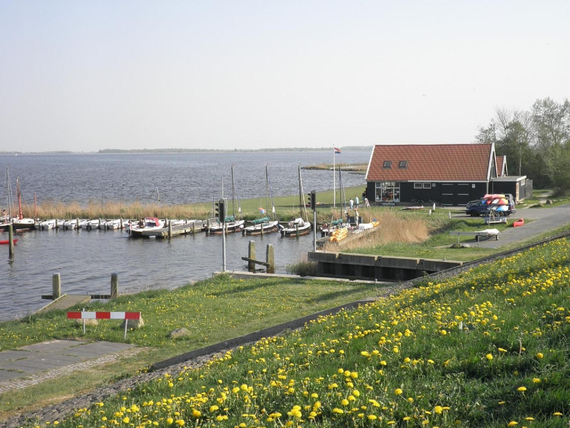 House Marijke With Winter Garden And Direct Access To The Lauwersmeer Anjum Kültér fotó