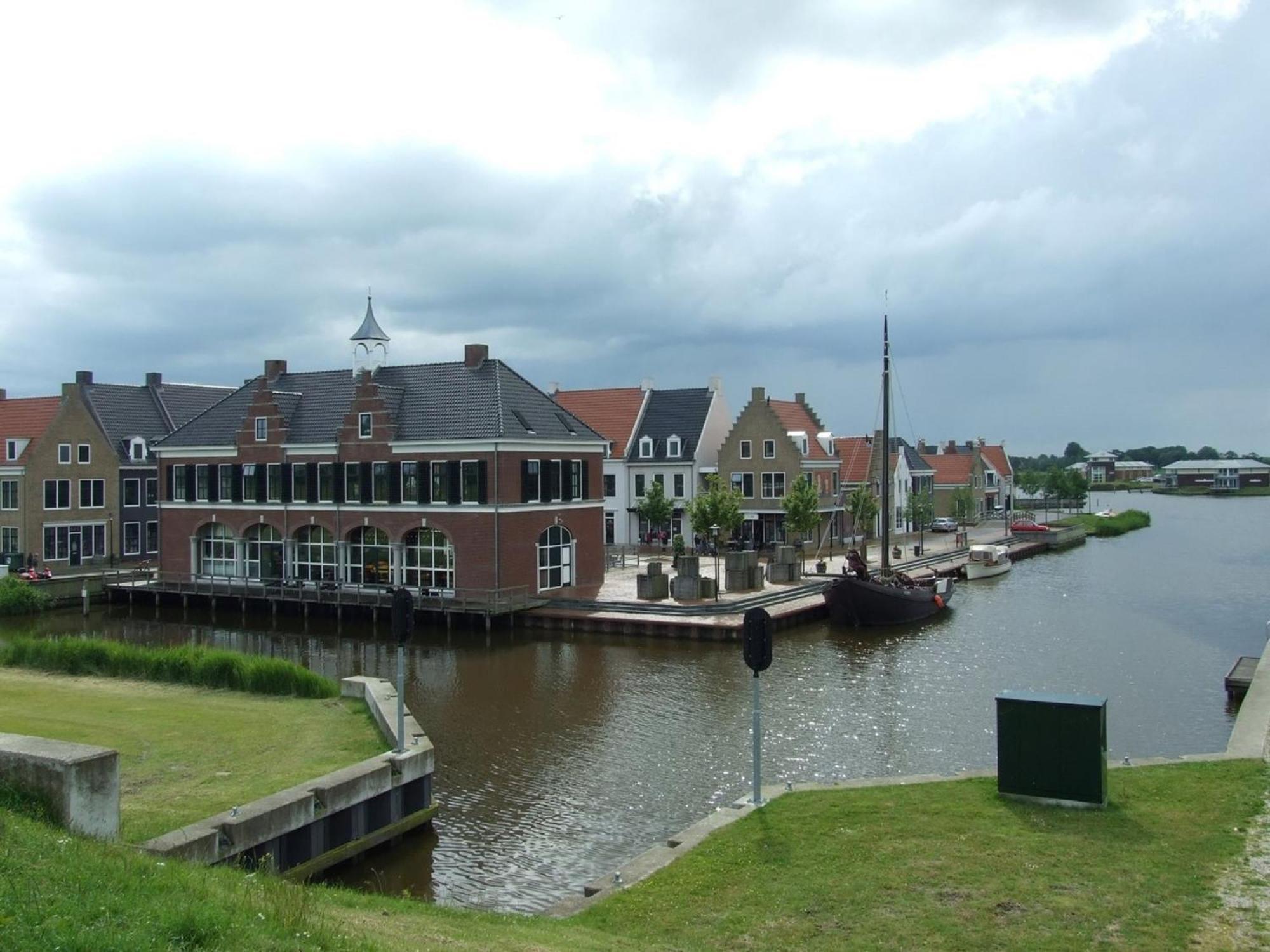House Marijke With Winter Garden And Direct Access To The Lauwersmeer Anjum Kültér fotó